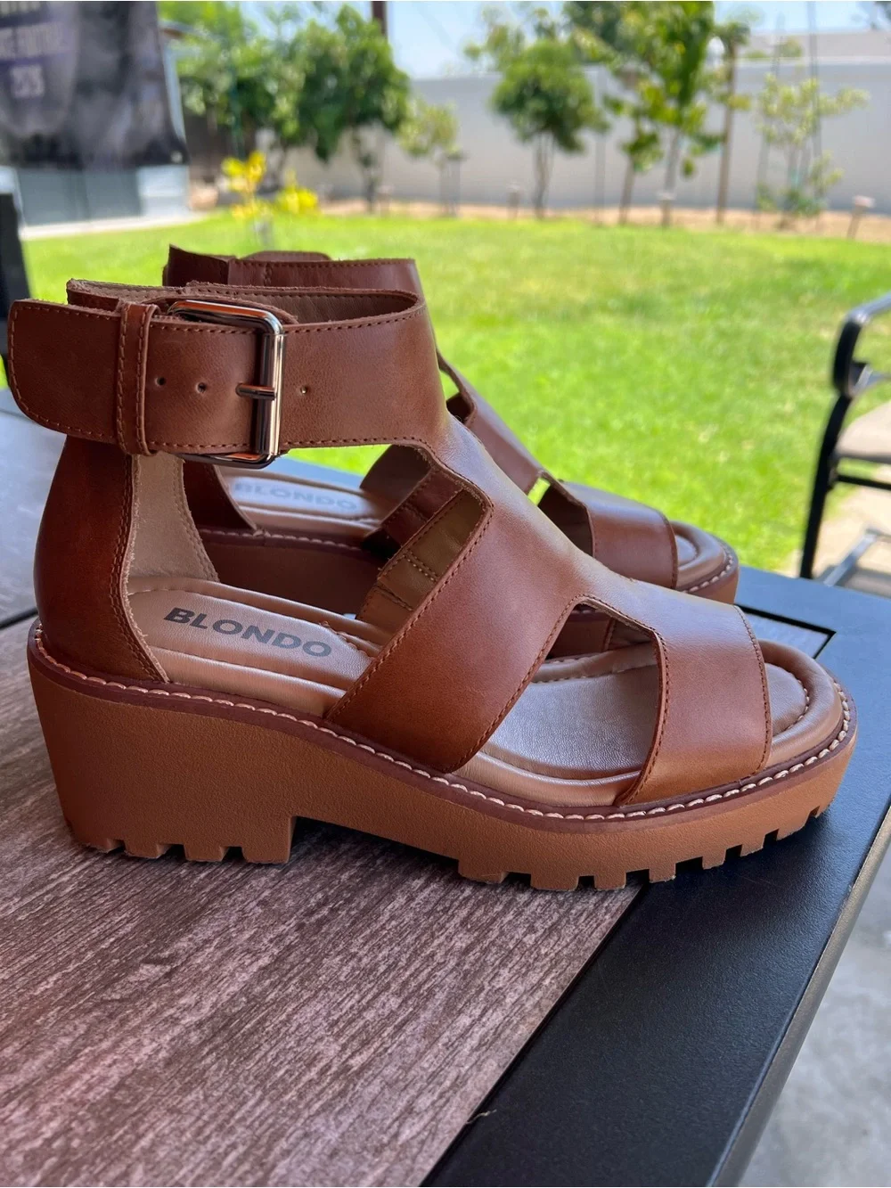 Blondo Hayslee Cognac Leather Water-Resistant Chunky Lug Wedge Sandals Size 7.5